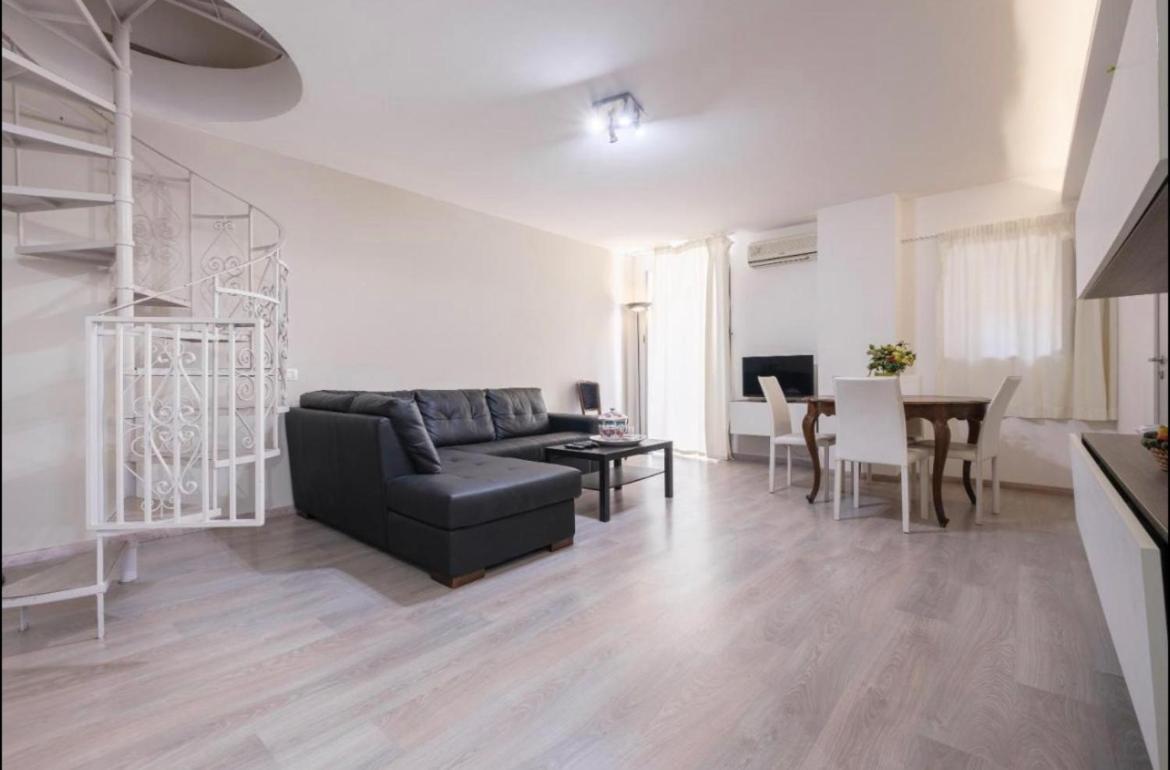 Domus Elisae Apartment 陶尔米纳 外观 照片